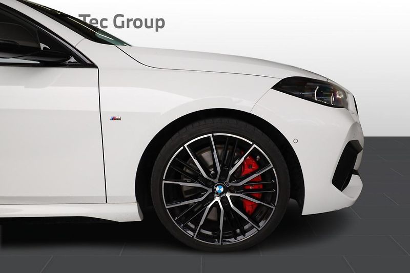 BMW Řada 2 M235i xDrive Gran Coupé - fotka 10 z 25