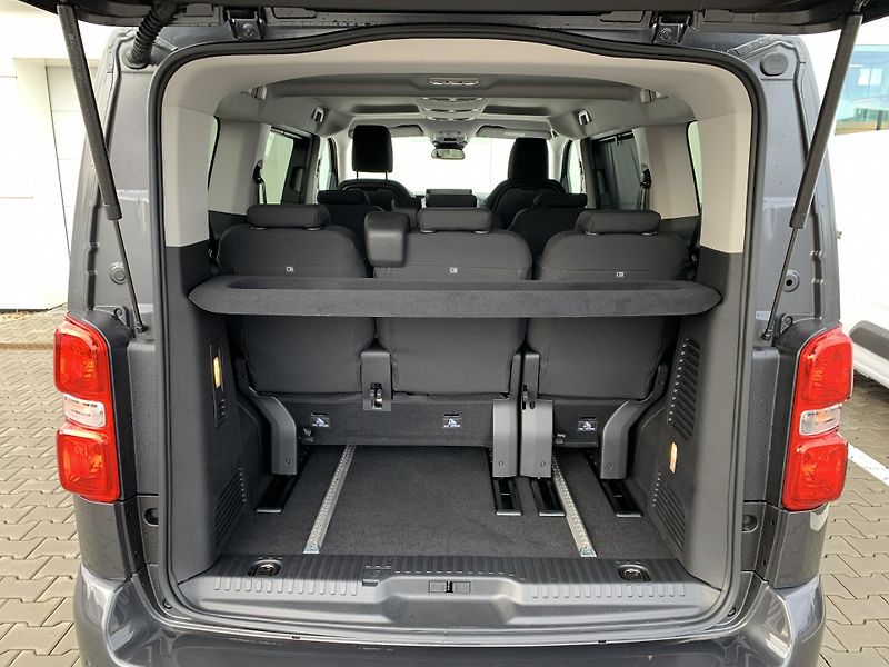 Toyota ProAce Verso (2026) L1 FAMILY 8S 2,0D AT WILLY - fotka 9 z 14