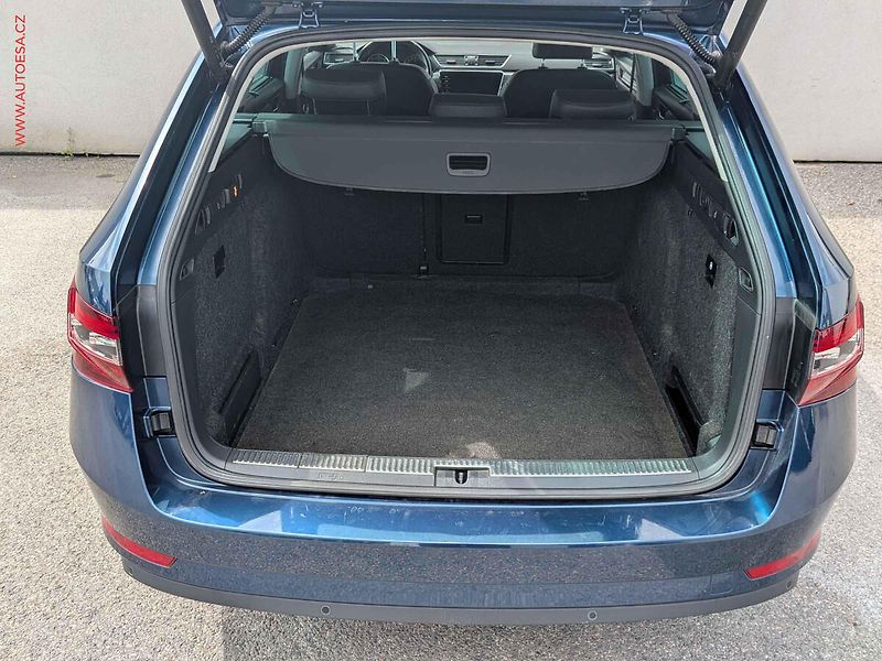 Škoda Superb (2019) 1.6 TDi, Style, DSG, bixen - fotka 7 z 15