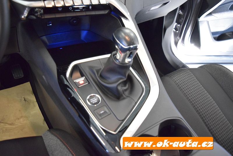 Peugeot 3008 1.5 HDI ACTIVE PACK 96 kW 2022 - fotka 37 z 61