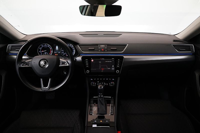 Škoda Superb - fotka 5 z 27