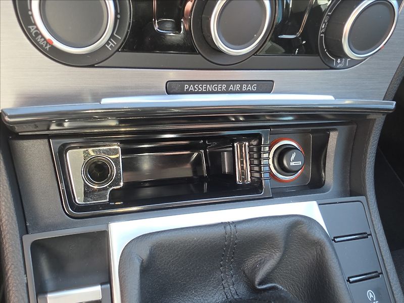 Volkswagen Passat 1,4 TSi 90KW Comfortline NAVI - fotka 22 z 45