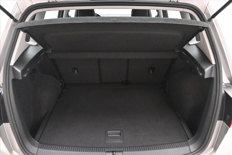 Volkswagen Golf Sportsvan 1,6 TDI 85 kW Navi Záruka až 5 - fotka 10 z 27