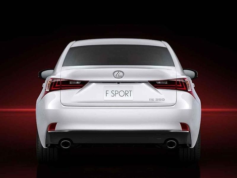 Lexus IS