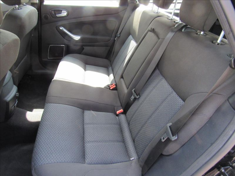 Ford Mondeo 2,0 Flexifuel Ethanol/Benzín 1 - fotka 10 z 31