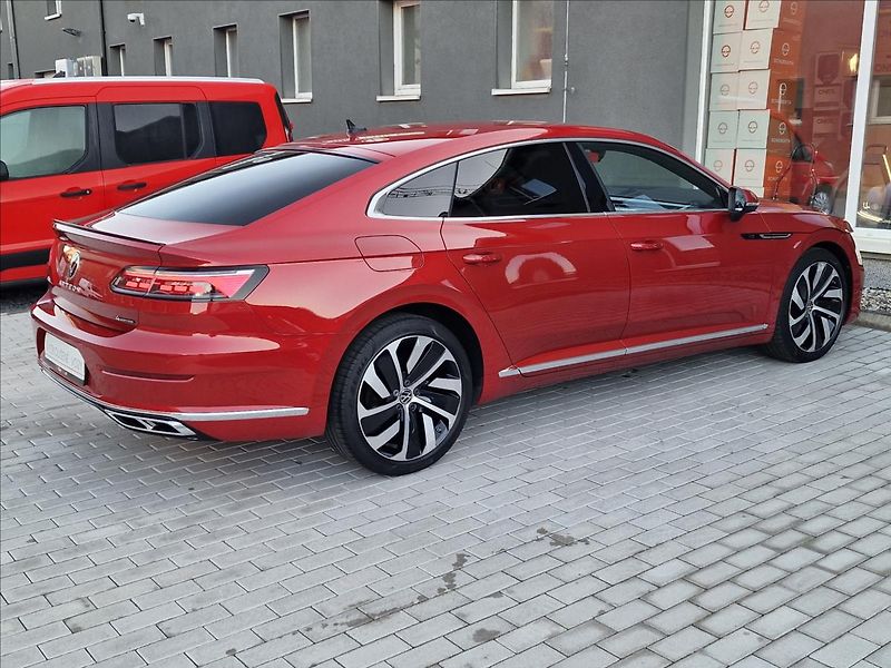 Volkswagen Arteon 2.0TDI 147kW 4x4 DSG R-line - fotka 11 z 50