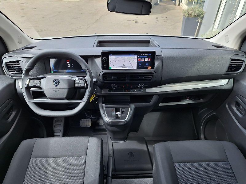 Peugeot Expert (2026) Combi L2 2.0 BlueHDi 180 S&S E - fotka 10 z 17