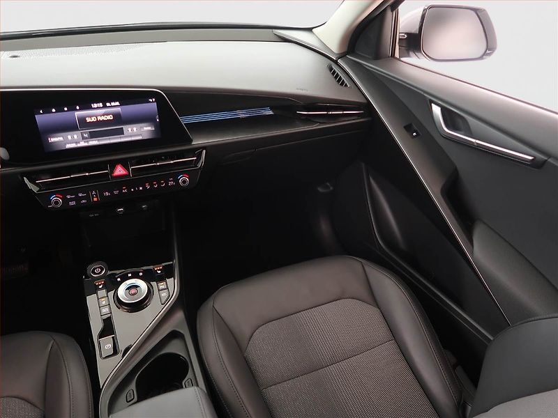 Kia Niro (2023) EV, SoH 100% - fotka 8 z 22