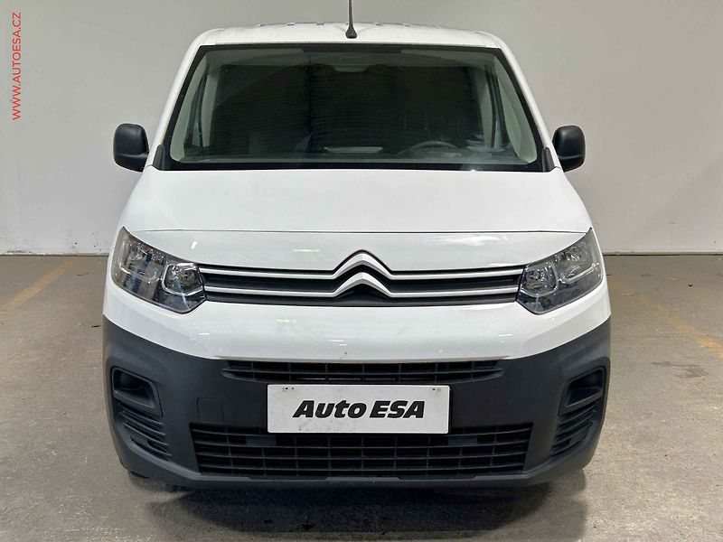 Citroën Berlingo (2019) 1.5HDi, 1.maj,ČR, AC - fotka 2 z 12