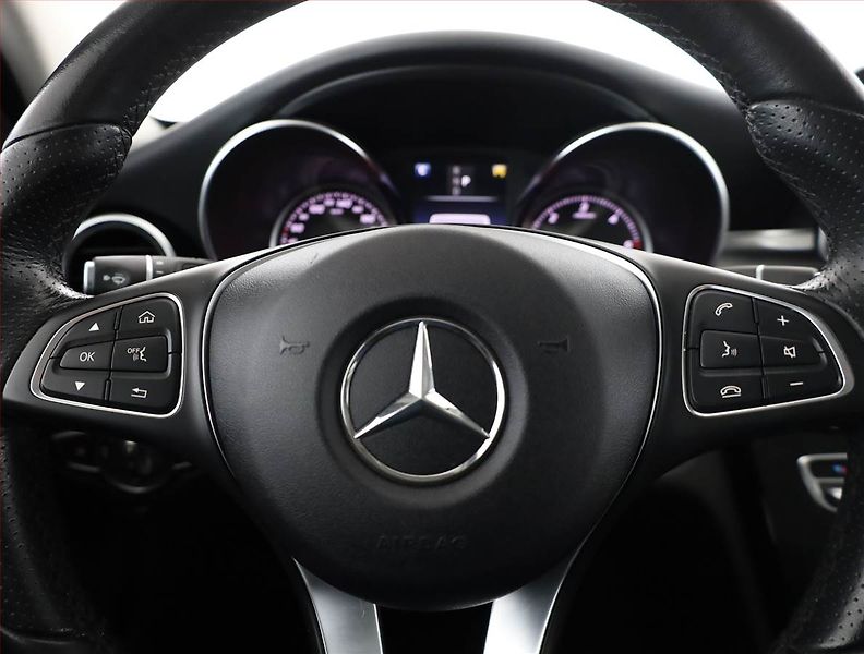 Mercedes-Benz Třídy C (2017) C 250 d 4MATIC, 4X4, Automat - fotka 8 z 21