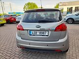 Kia Venga 1,4 i - náhled 7