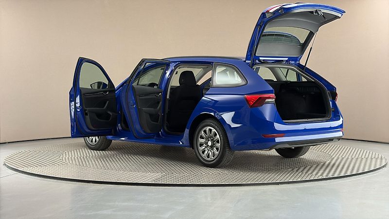 Škoda Octavia 2.0 TDI Ambition Combi - fotka 7 z 27