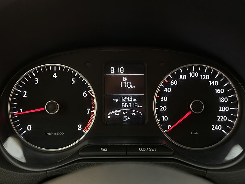 Volkswagen Polo 1.4 TSI Comfort - fotka 7 z 25