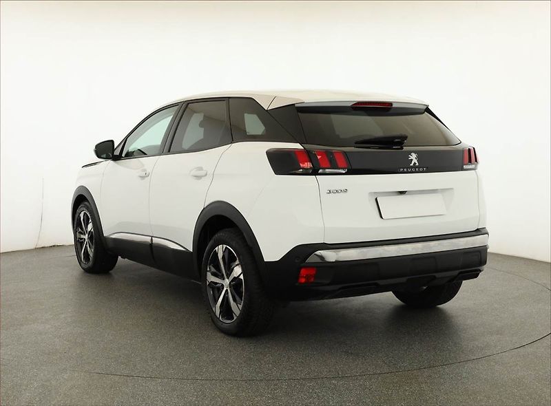 Peugeot 3008 (2017) 1.6 BlueHDi, Automat - fotka 4 z 18
