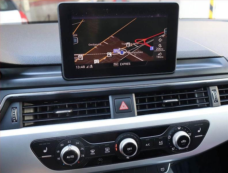 Audi A4 (2016) 2.0 TDI, Kůže, Navi, Bi-Xenony - fotka 12 z 18