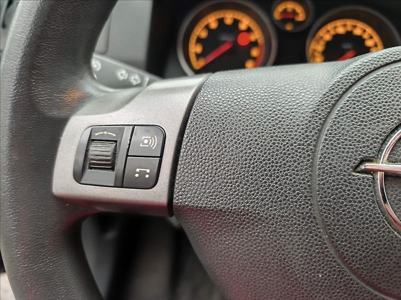 Opel Zafira 1,8   Vše plně funkční - fotka 10 z 14