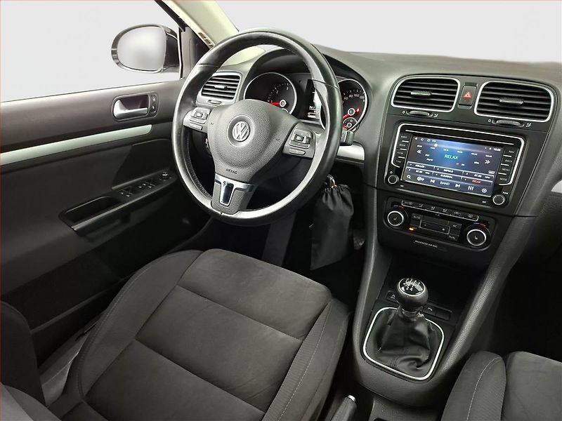 Volkswagen Golf (2011) 1.6 TDI, nová STK, dobrý stav - fotka 7 z 16