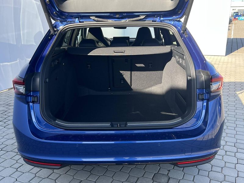 Škoda Superb (2025) Sportline DSG 2,0TDI - fotka 6 z 6