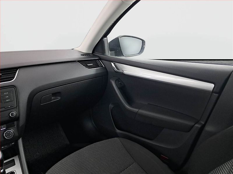 Škoda Octavia (2014) 1.2 TSI, Tempomat - fotka 8 z 14