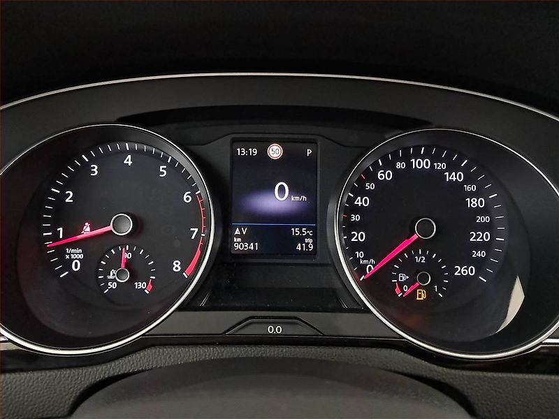 Volkswagen Passat (2020) 1.5 TSI - fotka 11 z 28