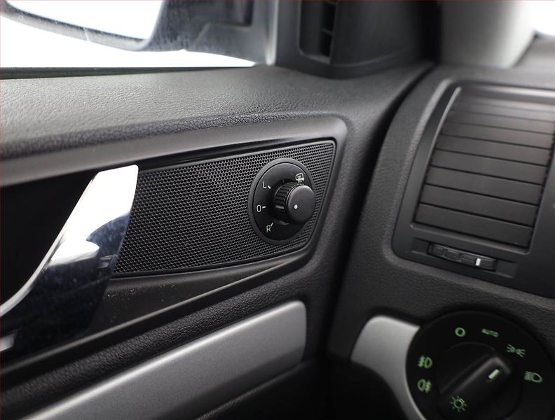Škoda Octavia (2012) 1.2 TSI, Serv.kniha, Tempomat - fotka 15 z 17