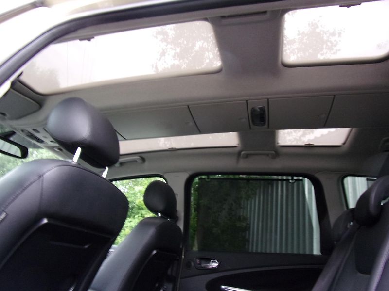 Ford Galaxy (2007) 2.0TDCi 103kW GHIA 7MÍST PANOR - fotka 16 z 25