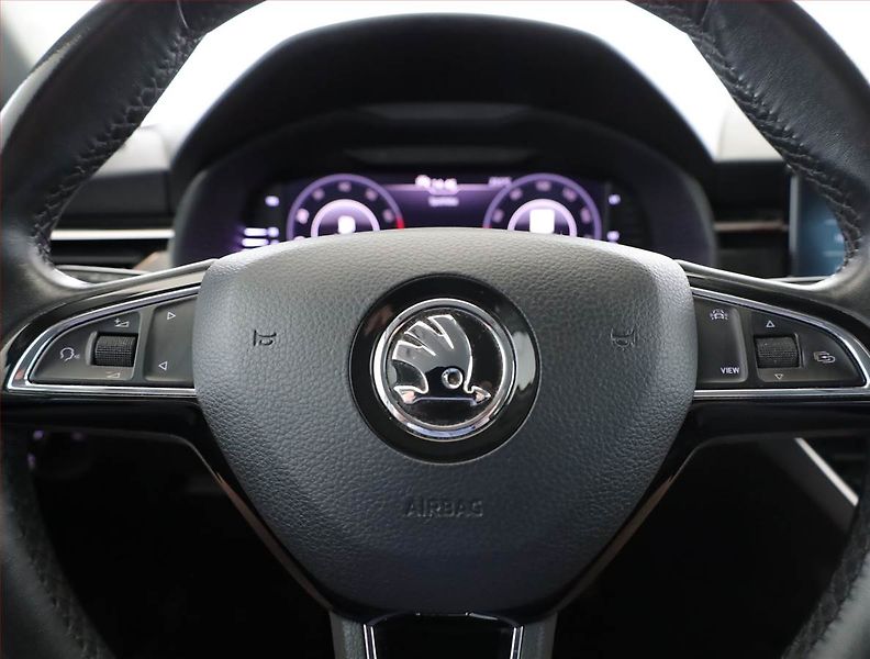 Škoda Scala (2019) Style 1.0 TSI, Serv.kniha - fotka 8 z 20