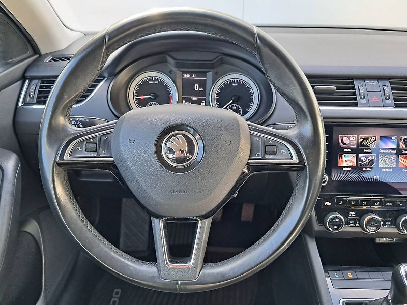 Škoda Octavia (2018) OCTVIA COMBI III FC STYLE 2.0 - fotka 6 z 26
