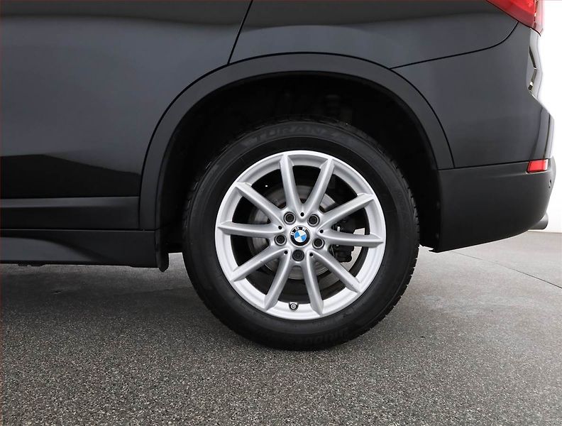BMW X1 (2019) sDrive18d, Automat, Serv.kniha - fotka 18 z 18