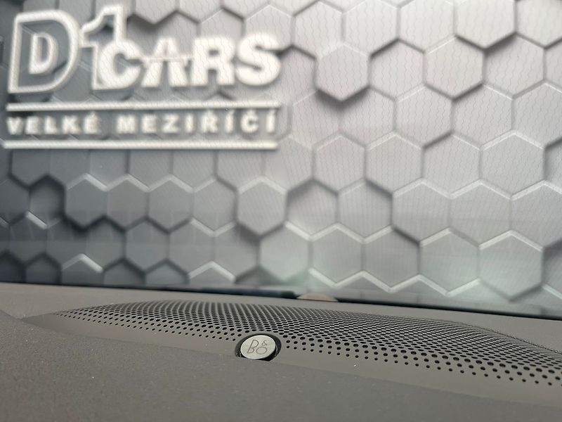 Ford Kuga 2.5 HEV 4X4 REZERVOVÁNO - fotka 38 z 70
