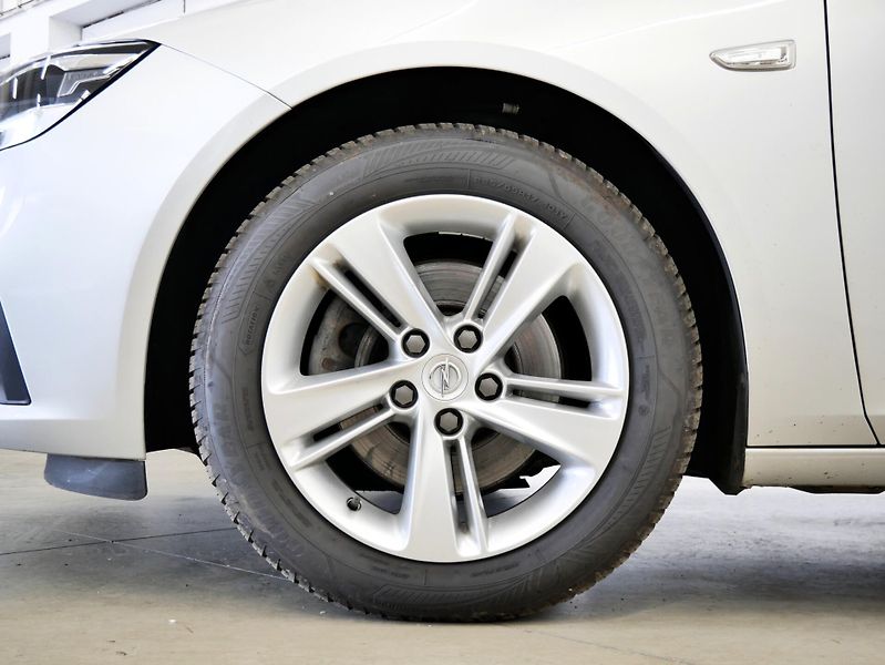 Opel Insignia - fotka 10 z 26