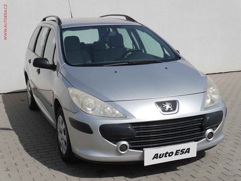 Peugeot 307 (2006) 1.6 HDI, AC, tažné - fotografie inzerátu