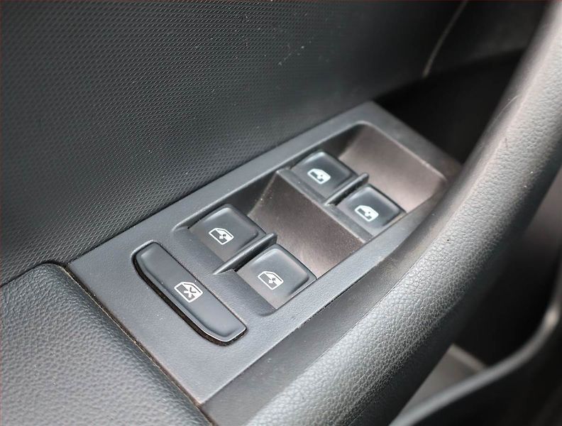 Škoda Rapid (2018) 1.4 TDI, Serv.kniha, Tempomat - fotka 15 z 17