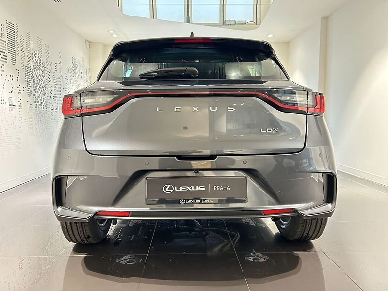 Lexus LBX 1.5L HEV COMFORT PLUS - fotka 4 z 9