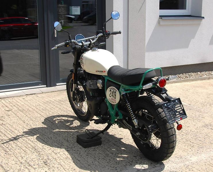 Royal Enfield (2026) Bear 650 TWO FOUR NINE - fotka 11 z 25