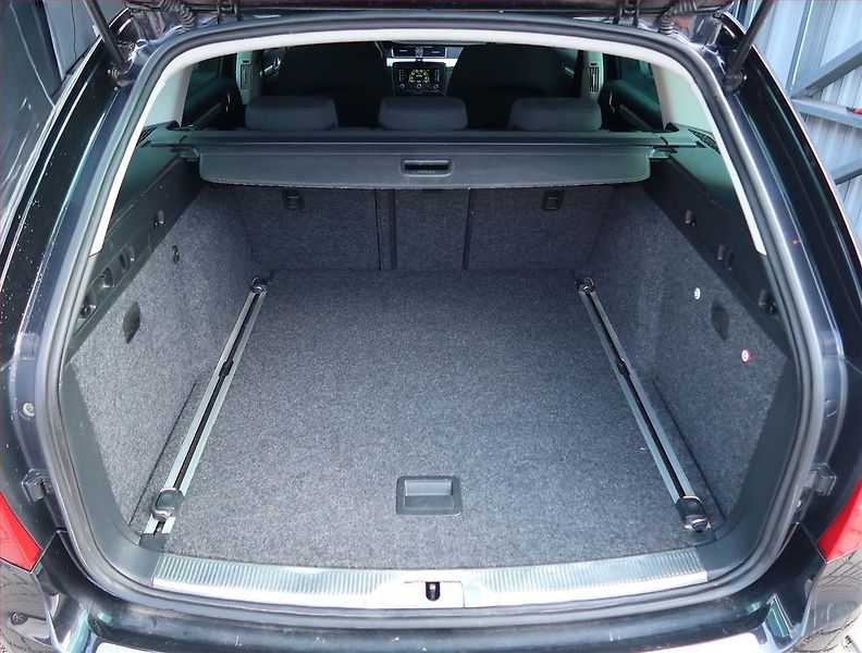 Škoda Superb (2013) 2.0 TDI, Automat, Bi-Xenony - fotka 14 z 18