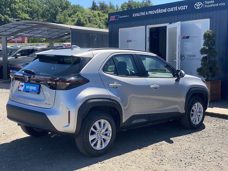 Toyota Yaris Cross 1.5HSD, ČR-1m, Comfort, DPH - fotka 7 z 14