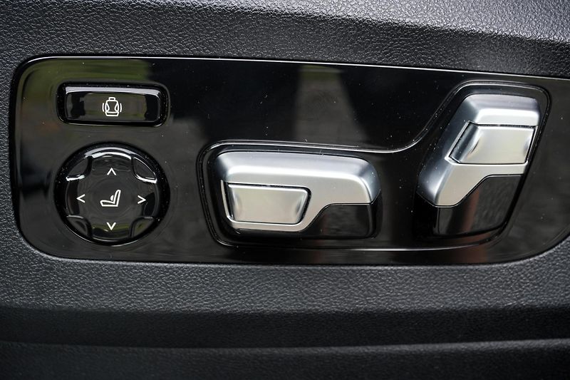 BMW X5 45e, ČR, H/K, Ventilace, Tažné - fotka 35 z 43
