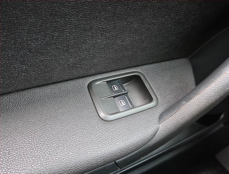Škoda Yeti (2017) 1.4 TSI, 4X4, Automat, ČR - fotka 17 z 19