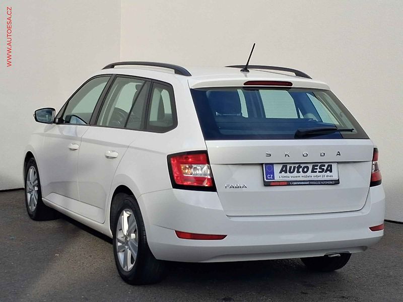 Škoda Fabia (2022) 1.0TSI, ČR, Ambition, STK7/28 - fotka 6 z 16