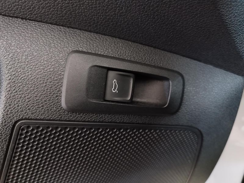 Škoda Karoq (2017) 1,0TSI,85KW,FULL,LED,ALU,KŮŽE - fotka 33 z 34