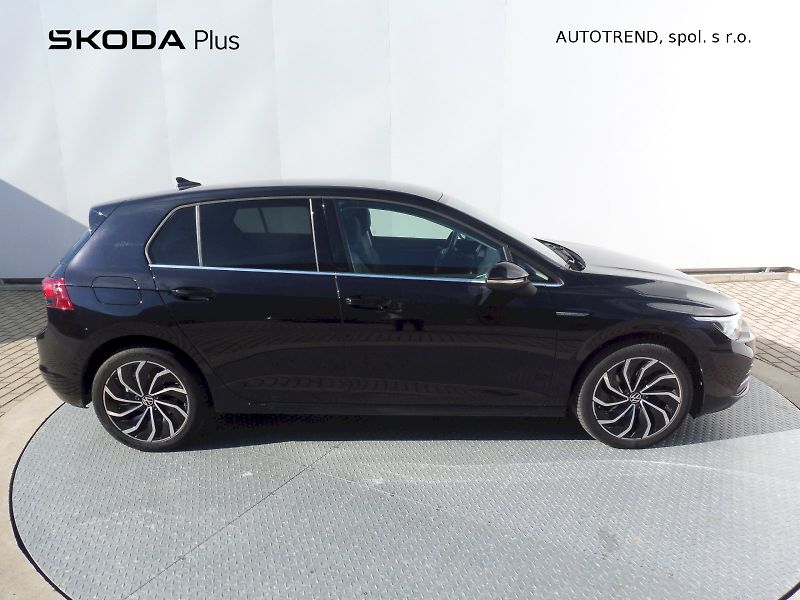 Volkswagen Golf (2024) Style 1,5 TSI 96kW - fotka 26 z 26