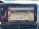Peugeot 2008 (2016) 1.2PT, Allure - náhled 16