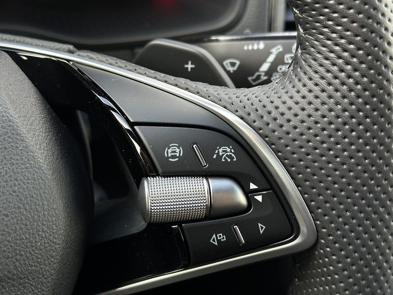 Škoda Karoq 1.5TSi DSG 150PS Sportline Mat - fotka 18 z 46