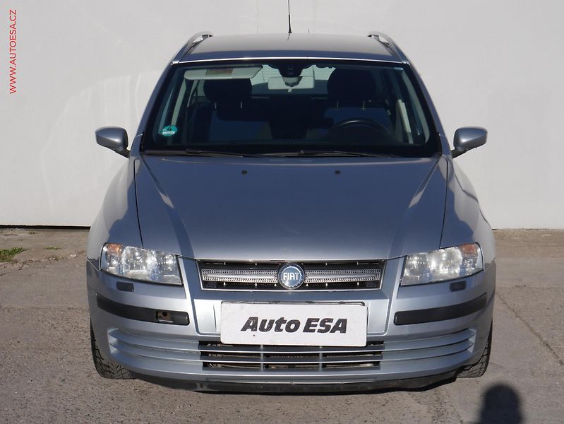 Fiat Stilo (2007) 1.6i, AC, park.čidla - fotka 2 z 15