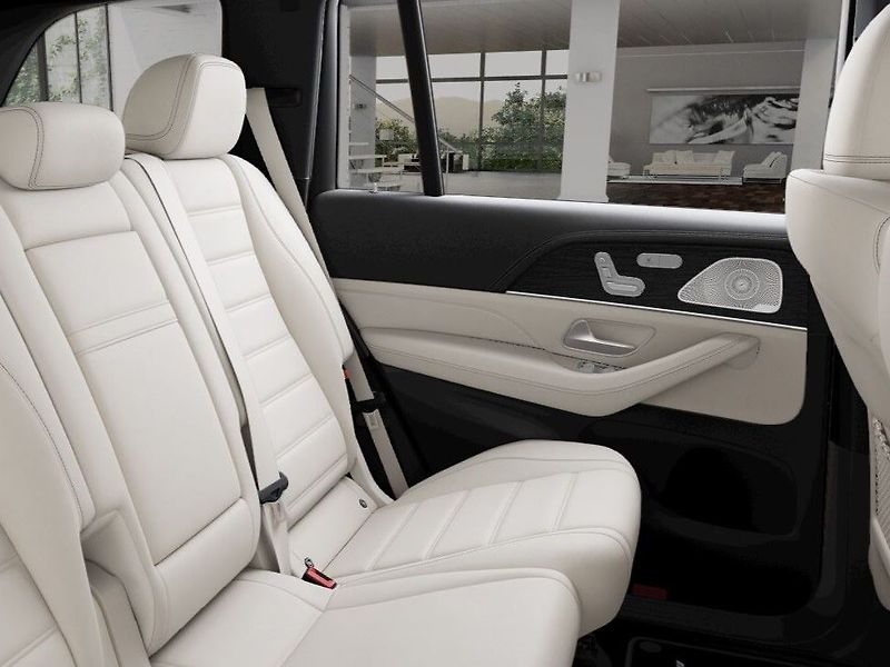 Mercedes-Benz GLS (2026) 450 d 4MATIC  Edition 140 Year - fotka 8 z 9
