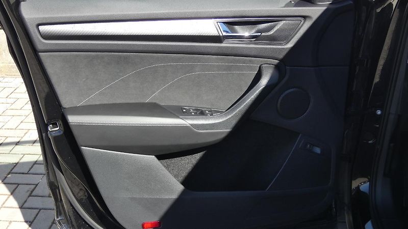 Škoda Kodiaq 2,0 TDI DSG 4x4 Sportline Excl - fotka 8 z 25