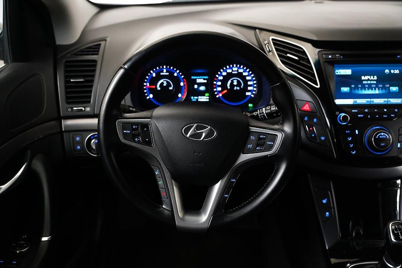 Hyundai i40 - fotka 17 z 26