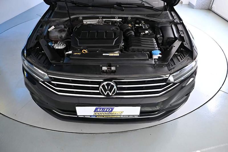 Volkswagen Passat (2023) 2.0 LED DSG ACC VIRTUAL Kamera - fotka 28 z 31