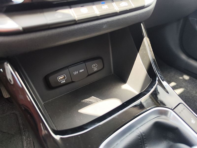 Hyundai i30 1.5i/71kW Smart Climate - fotka 20 z 31